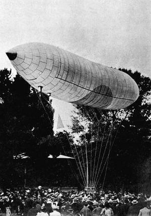 1898 - Santos Dumont No. 1 First Start.jpg